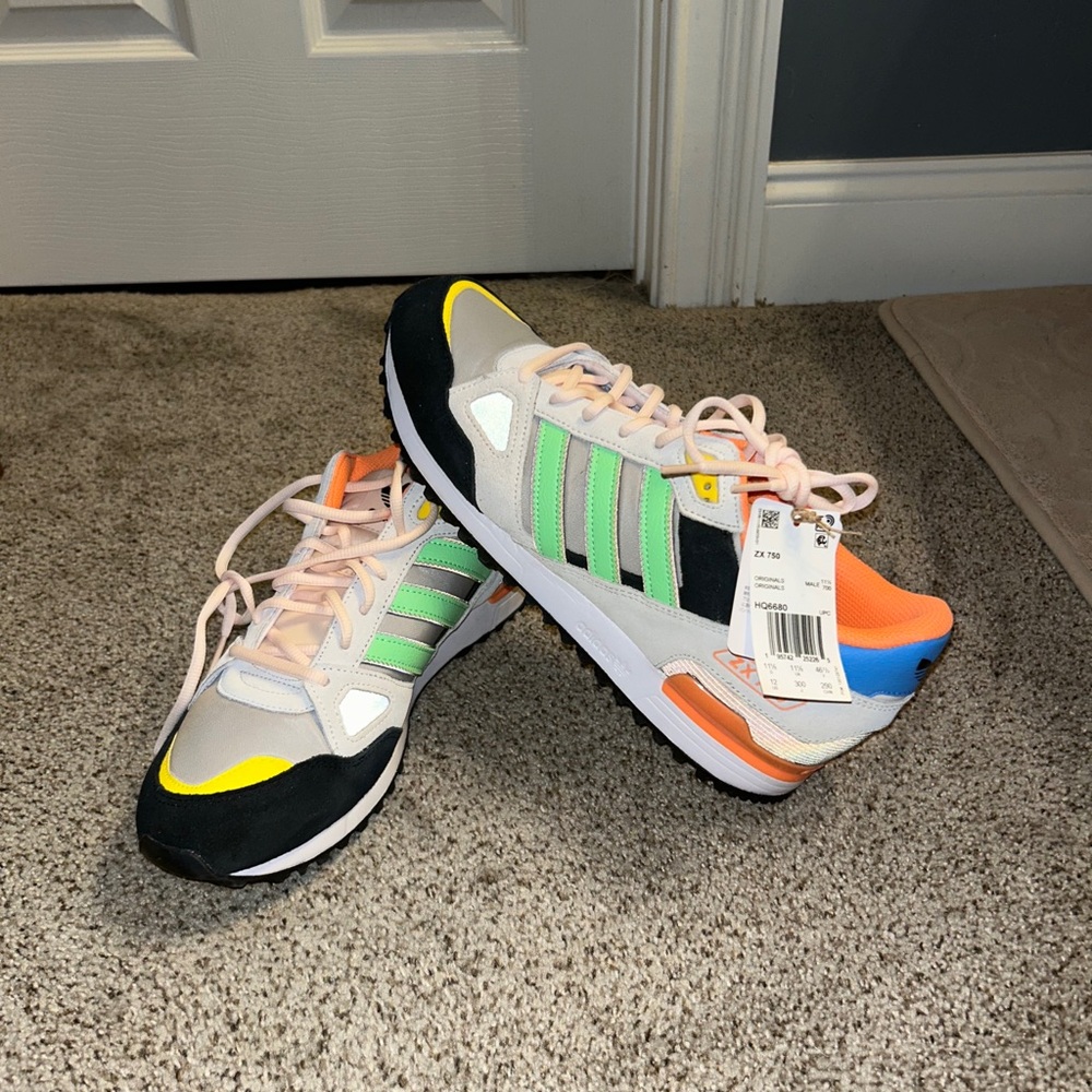 Adidas ZX 750 Streetwear Shoes, Brand New